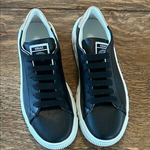 Versace Kids Greca-Detailed Lace-Up Sneakers size 35 like new
